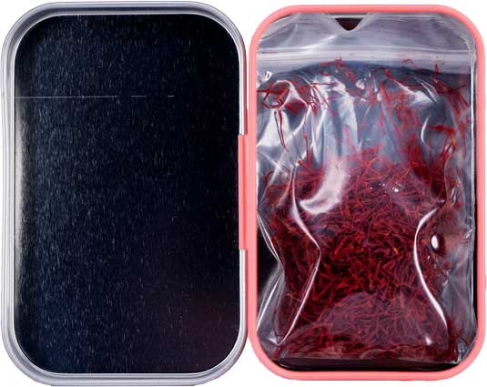 3 DAMUNE-Saffron-Sargol-Tin-5g-3 - Olie & Azijn Karavaan Saffraan kopen: Saffraan Topkwaliteit Sargol All Red 2 gram in doorzichtige verpakking op productpagina.