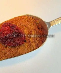 Habanero Red Savina gemalen chilipoeder met gedroogde rode peper